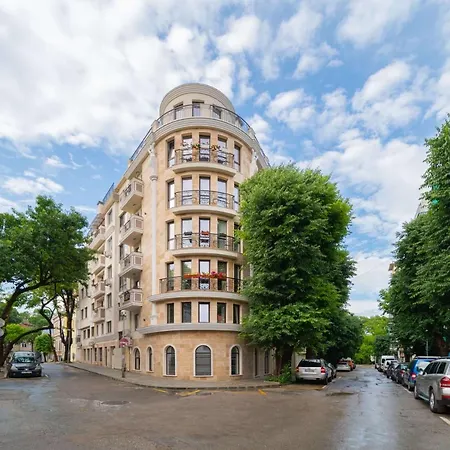Luxury Center Two Bedroom Close To Beach Varna