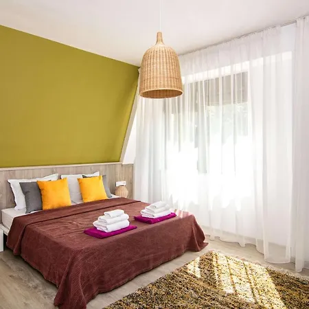 Apartment Luxury Center Two Bedroom Close To Beach