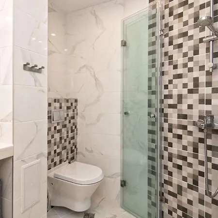 Luxury Center Two Bedroom Close To Beach Apartment Varna